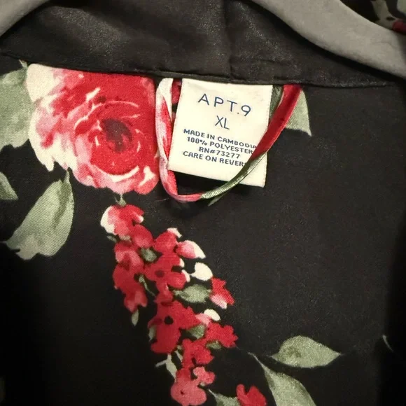 Floral Black Kimono Robe - Picture 3 of 4